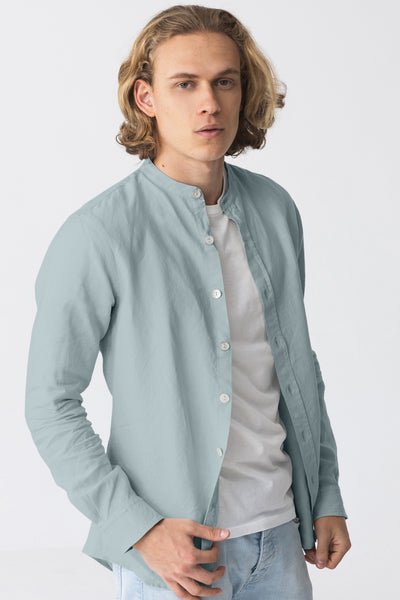 Chemise en lin lavé à col mao “Natanael” bleu-glacier