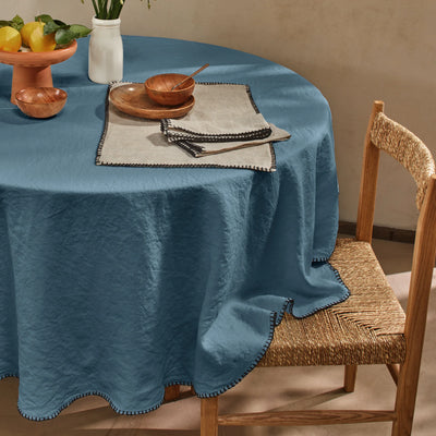 Nappe sur mesure ronde en lin lavé avec point de cheval bleu français
