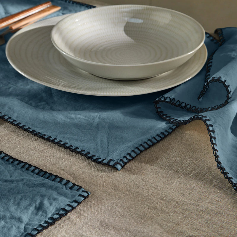 Sets de table bordé "Point de Cheval" en lin bleu français