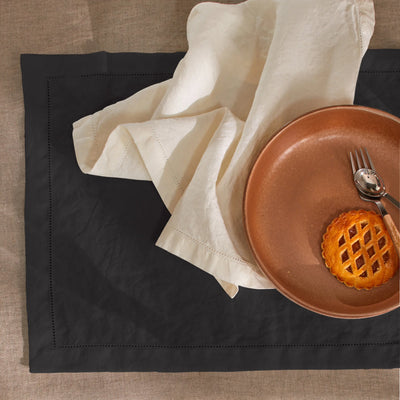 Sets de table ajouré en lin encre noire
