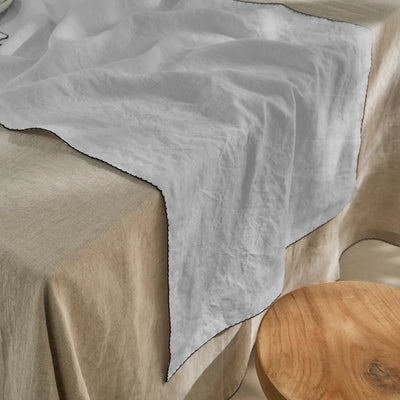 Chemin de table en lin lavé bordure crochet gris minéral