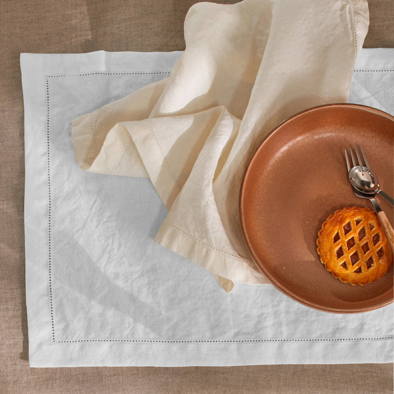 Sets de table ajouré en lin gris minéral