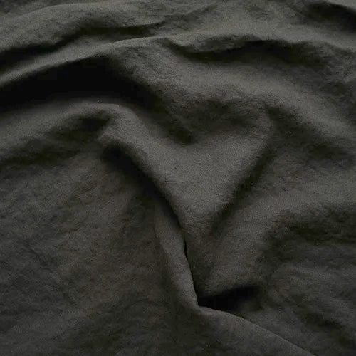 Swatch pour nappe ovale sur mesure en lin sur mesure bordée encre noire