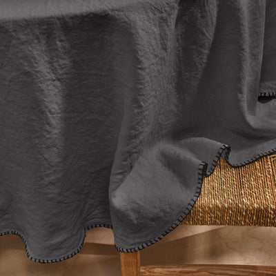 Nappe ronde en lin lavé point de cheval gris plomb