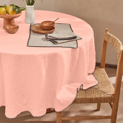 Nappe ronde en lin lavé avec point de cheval rose