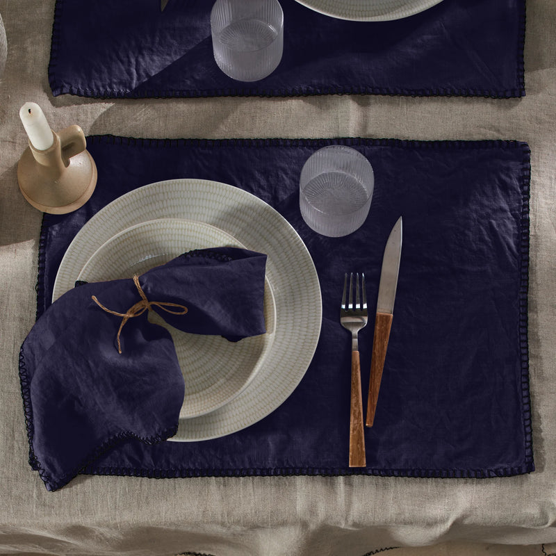 Sets de table "Point de Cheval" en lin lavé bleu nuit